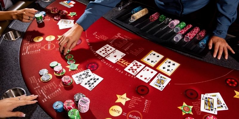 Làm thế nào để chơi Poker theo chuẩn chuyên gia? 